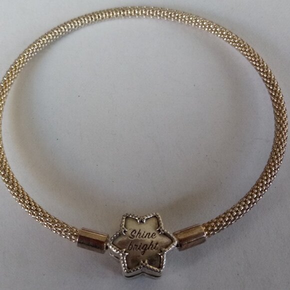 PANDORA MOMENTS Sterling Silver SHINE BRIGHT SNOWFLAKE Mesh Bangle Bracelet STAR - Picture 1 of 8